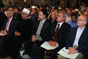 image-910